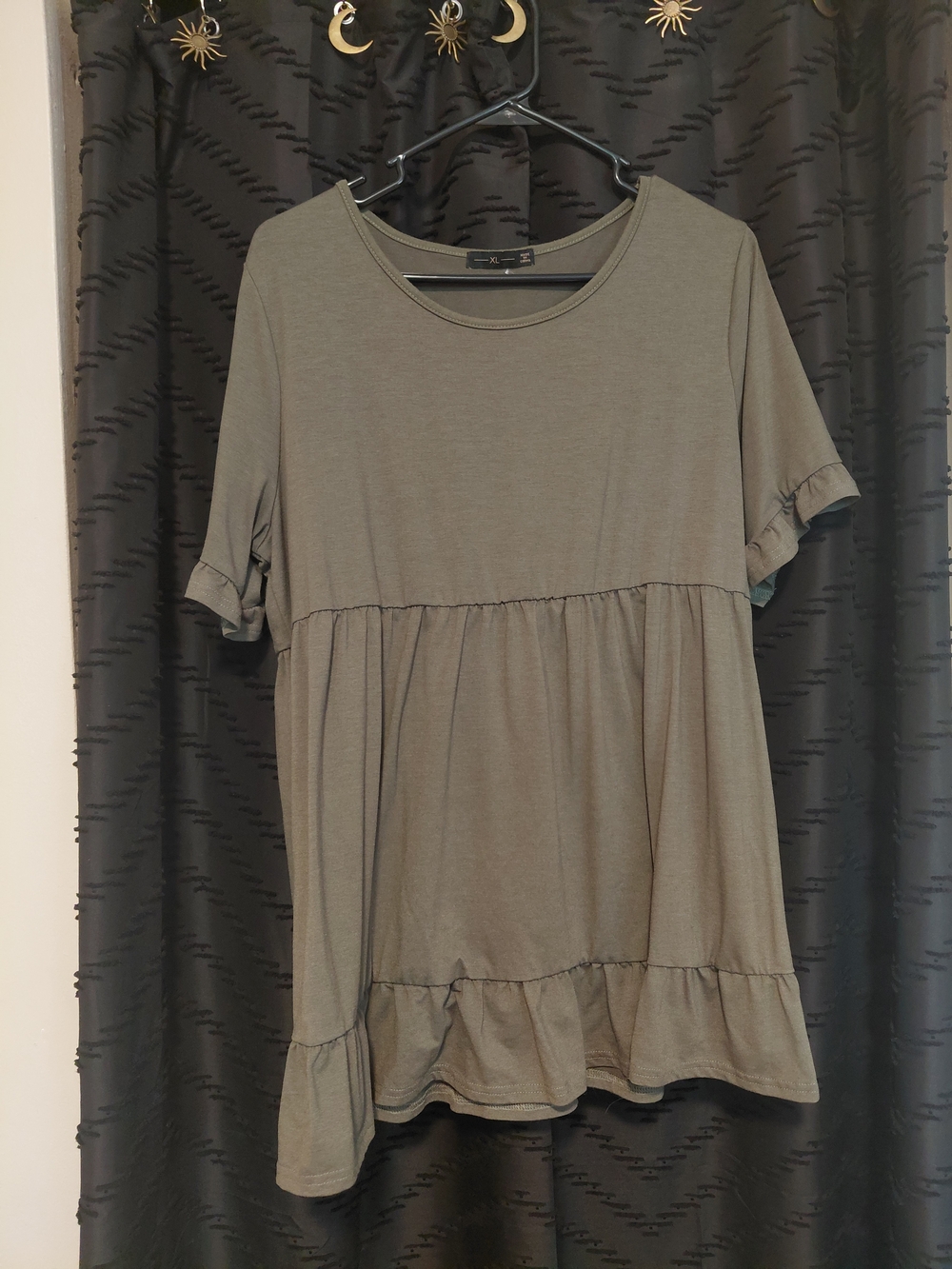 Women’s Ruffle Hem Short Sleeve Top - Olive